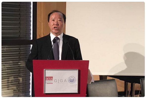 默克尔演讲中国GDP_默克尔年轻照片(3)